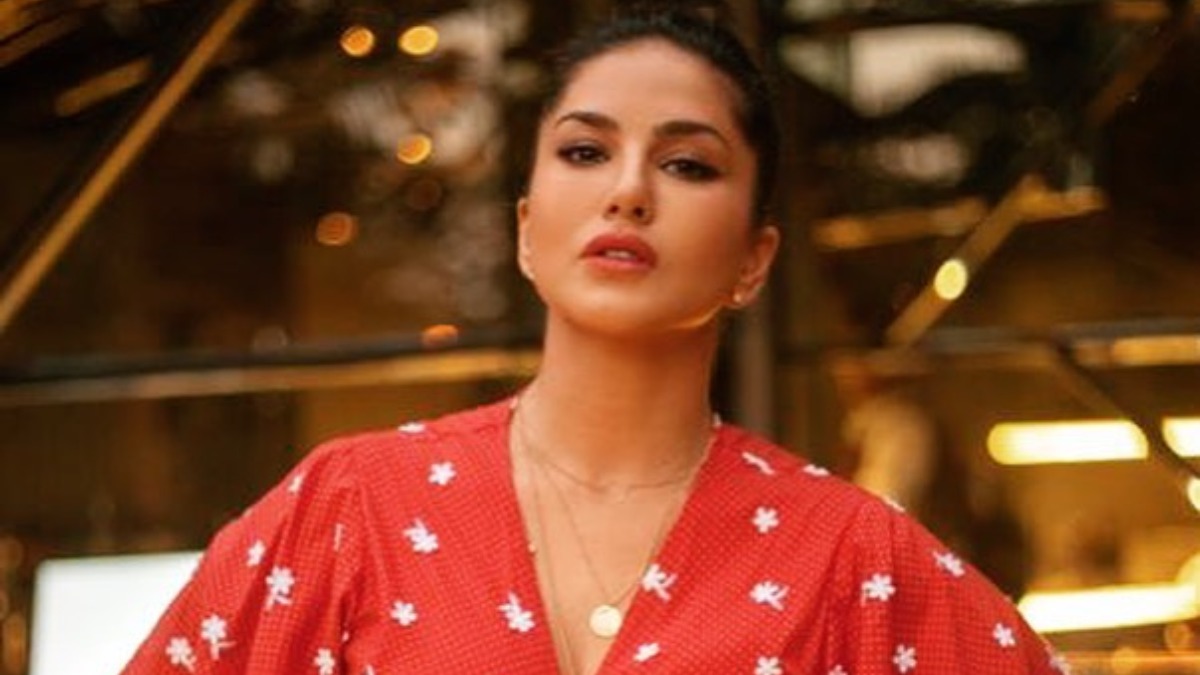 1200px x 675px - Sunny Leone looks glamorous as she dons '80s style for retro ...