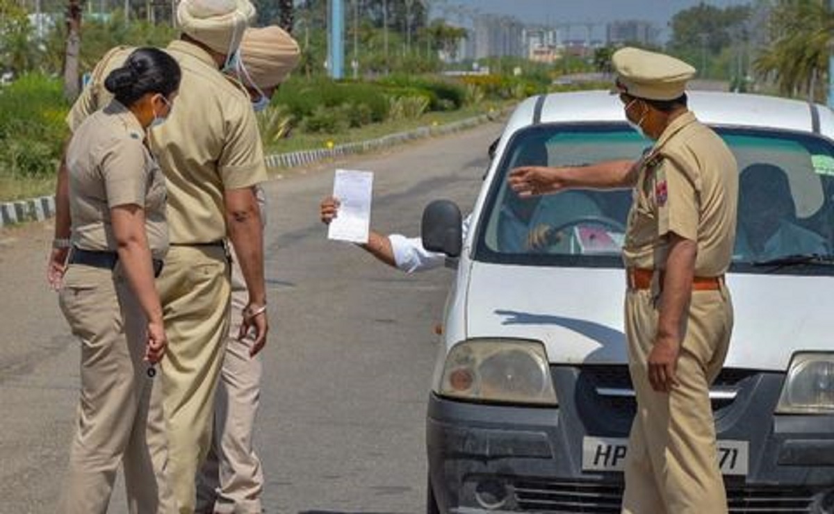 Punjab: Lockdown violator drags cop on car bonnet in Jalandhar | India News – India TV