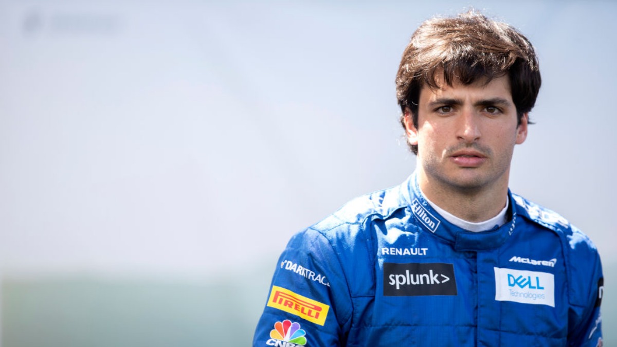 Ferrari signs Carlos Sainz as replacement for Sebastian Vettel