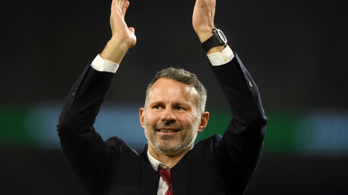 Sir Alex Ferguson And Louis Van Gaal Both Had Discipline Ryan Giggs Football News India Tv