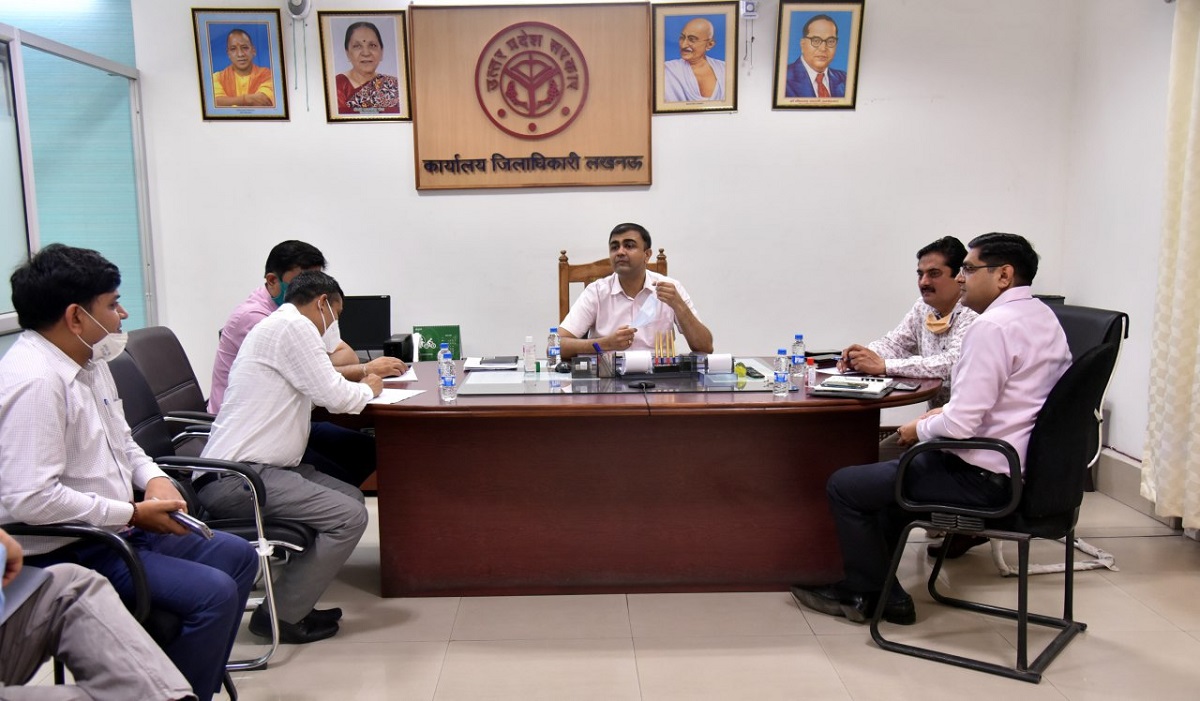 Lucknow DM goes for virtual hearing of public grievances during COVID