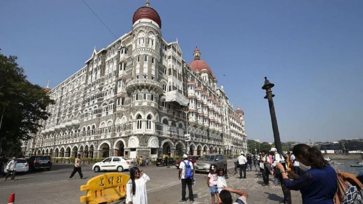 Caller from Pakistan threatens to bomb Mumbai's Taj Mahal Palace and Taj Lands End hotel