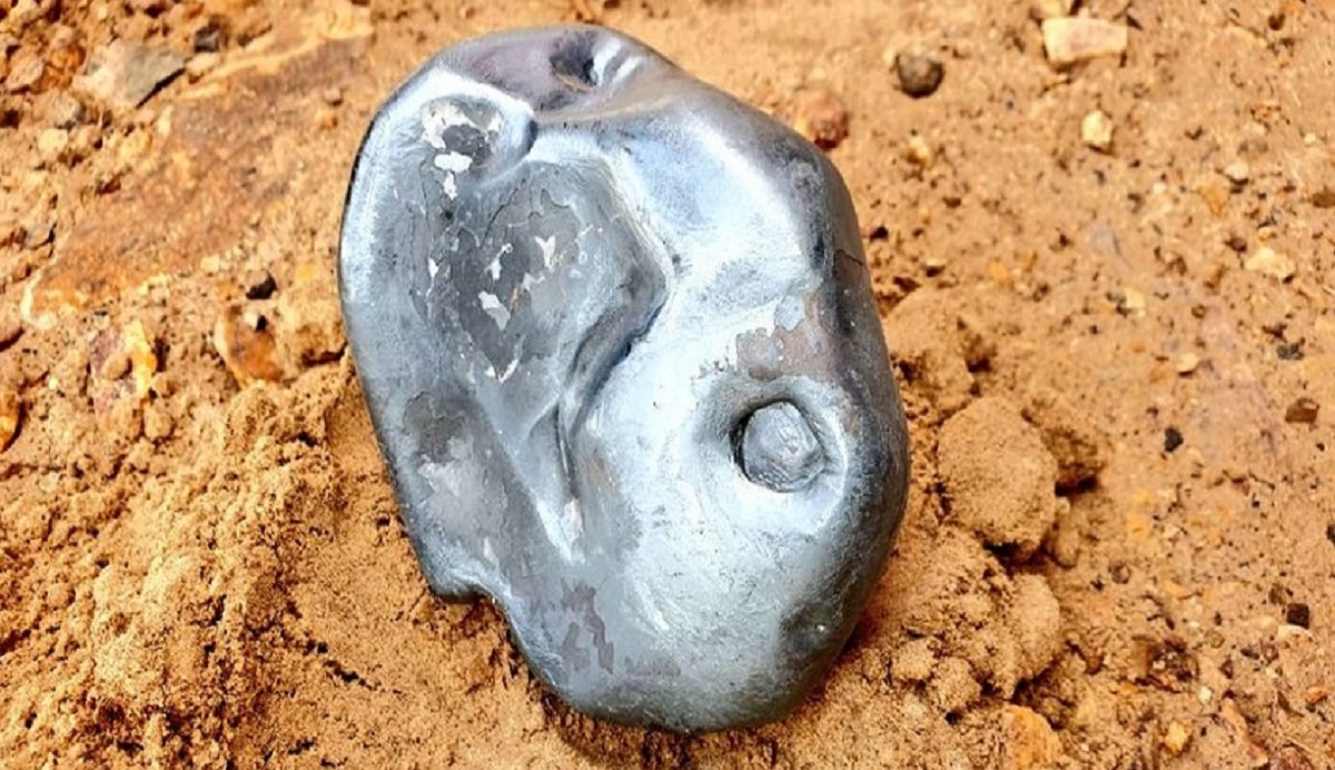 Meteorite-like object weighing 2.78 kg falls from sky in Rajasthan's Sanchore rajasthan meteorite