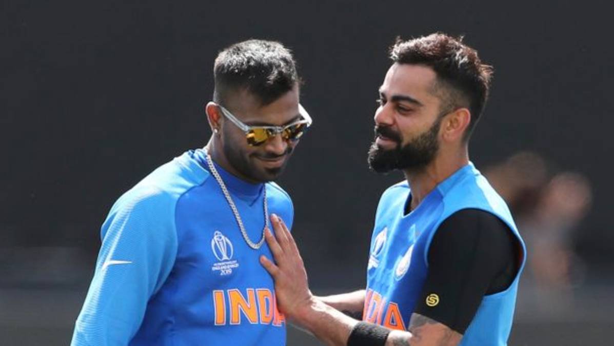 Haath board par aur aankh...: Virat Kohli pokes fun at Hardik Pandya as all-rounder plays carrom with brother