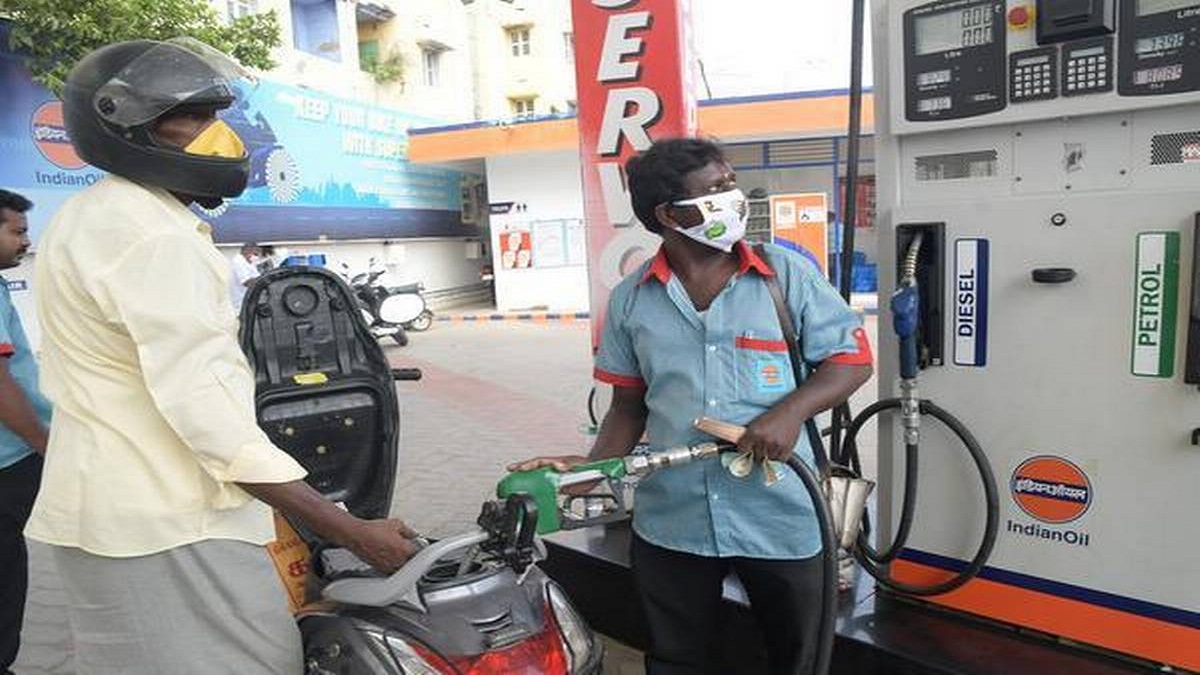 Diesel price hits record high after rates hiked for 15th day in a row; petrol up 35 paise