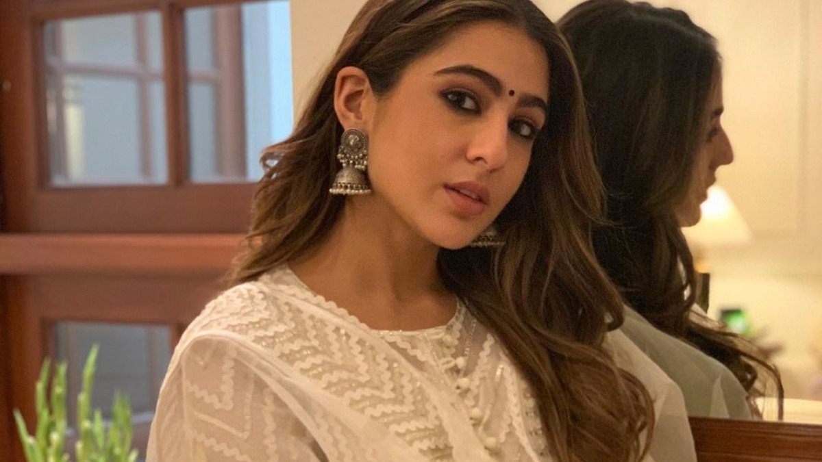 Hearts Are Definitely Melting Over Sara Ali Khan's Stylish Red Outfit: Pics  Inside - News18
