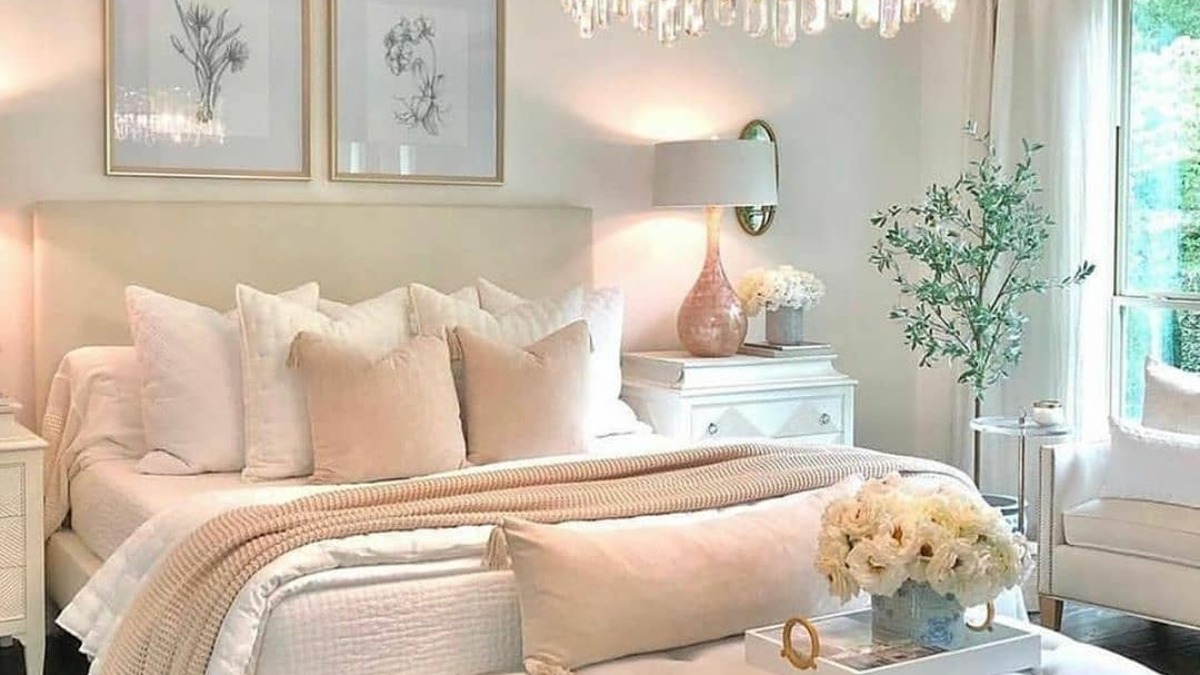 Vastu Tips: Keeping heavy things in East direction of house can bring negativity