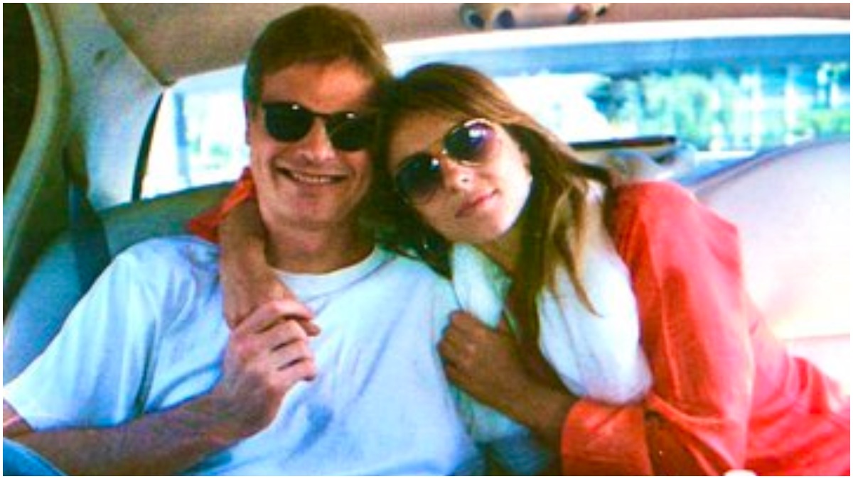 Hollywood Producer Steve Bing Death Ex Partner Elizabeth Hurley Pays Heartfelt Tribute Hollywood News India Tv
