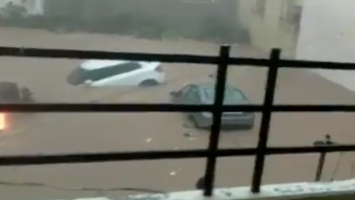 Watch: Lightning, thunderstorms hit Dwarka, Porbandar causing floods; heavy rains in Gir Somnath, Junagadh too