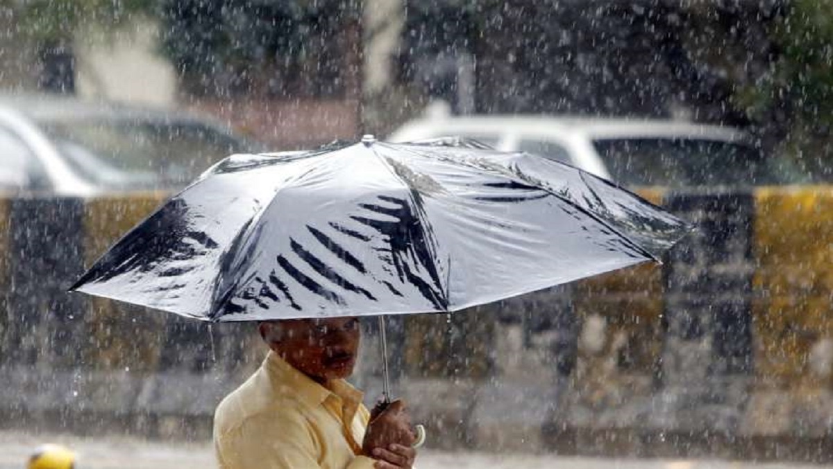 Mumbai Rains Imd Issues Red Alert Extremely Heavy Rain Possible India Tv 8650