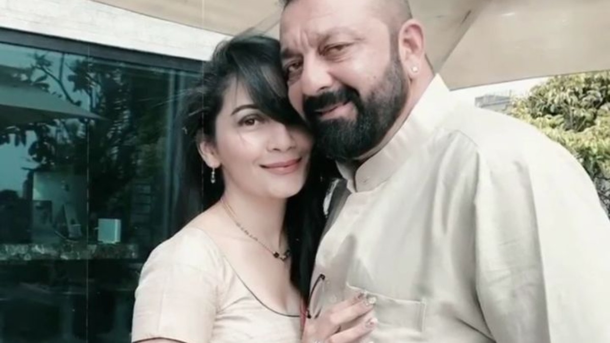 Sanjay Dutt flies to Dubai with wife Maanayata to be with his kids, gets special surprise on flight