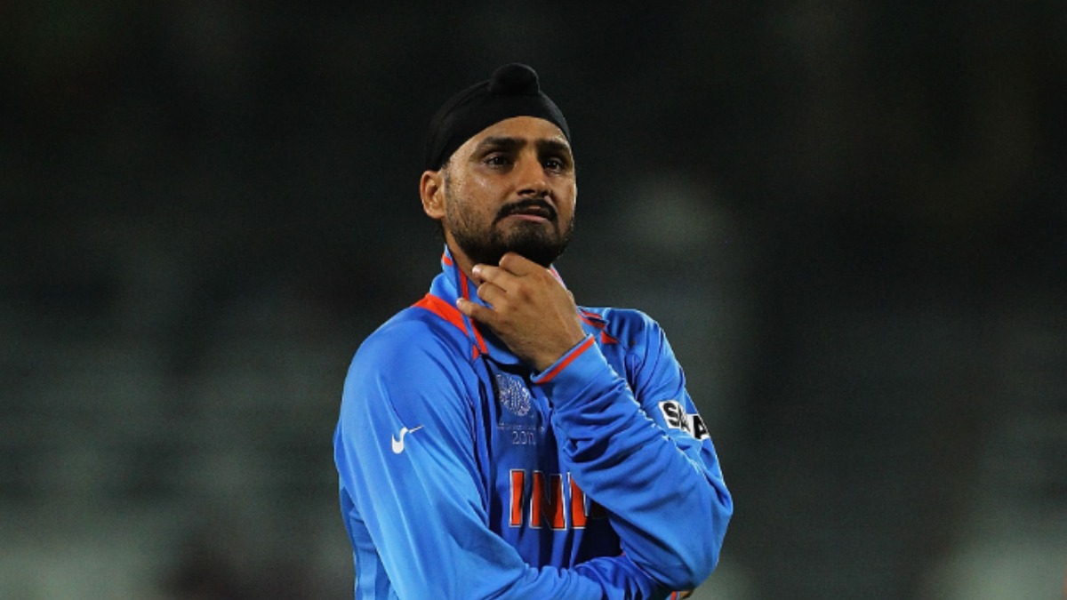 Pure mohalle ka lga diya kya? Harbhajan Singh miffed over his hefty electricity bill