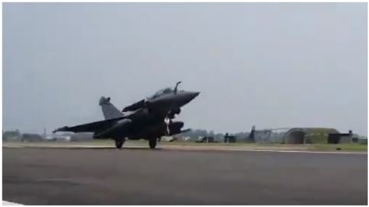 Watch | First visuals of Rafale fighter jets landing at IAF airbase