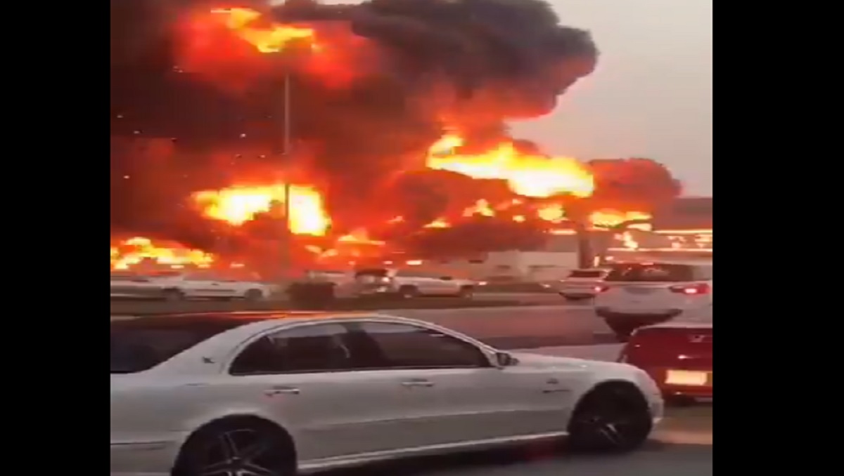 Video: Massive fire breaks out at UAE's Ajman market