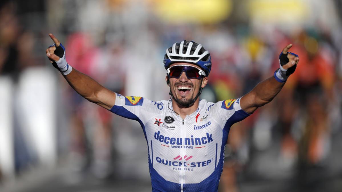 Julian Alaphilippe loses Tour de France lead after being handed penalty ...