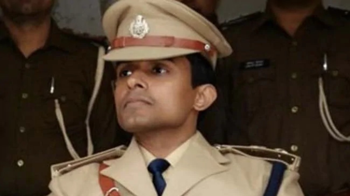 Bihar Ips Officer Vinay Tiwari Freed From Quarantine Must Go Home By Saturday Entertainment News India Tv