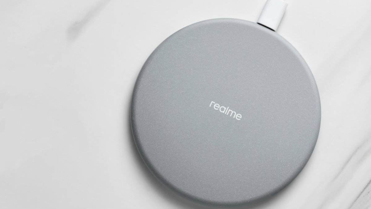 Realme 10W Wireless Charger launched in India: Check price ...