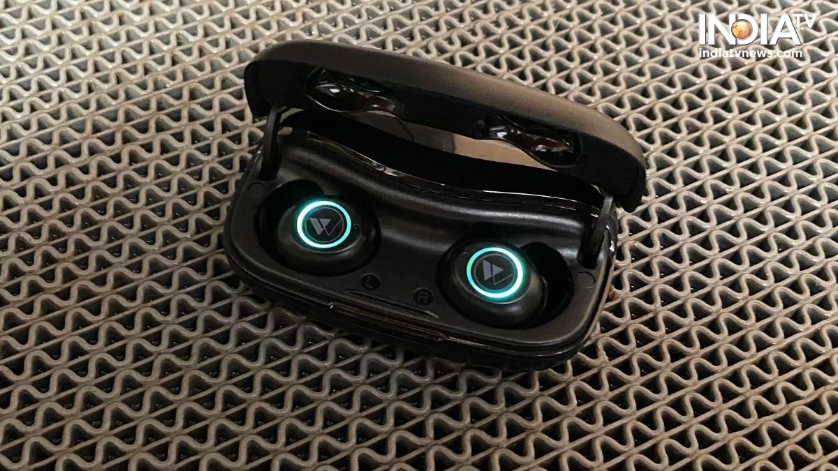 wings powerpods true wireless earbuds