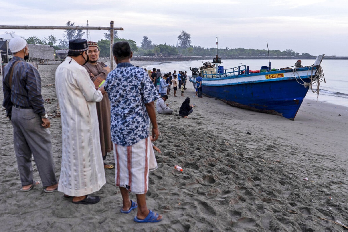 Bangladesh begins relocating Rohingya refugees to island despite rights concerns