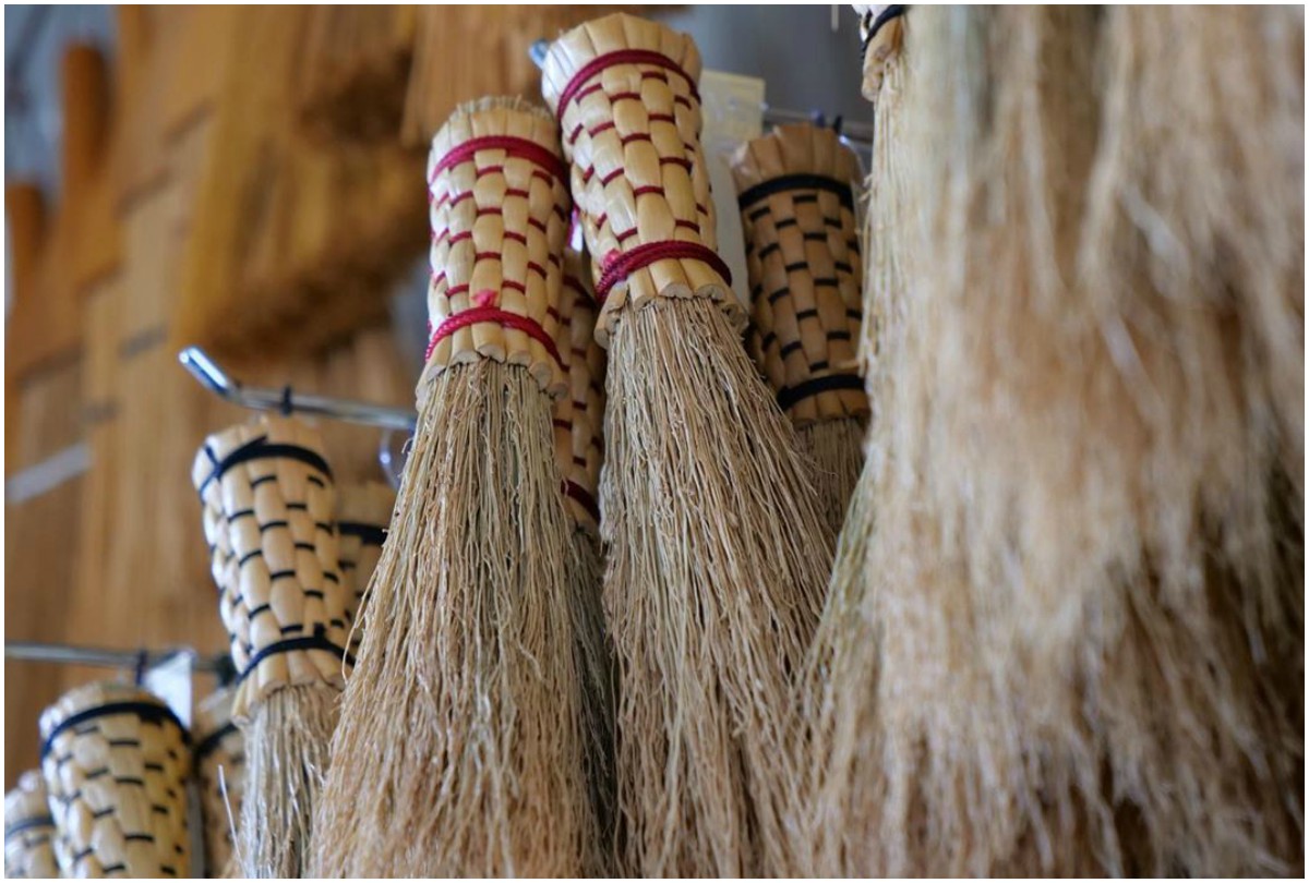 Vastu Tips Things to keep in mind while using a broom at home India TV