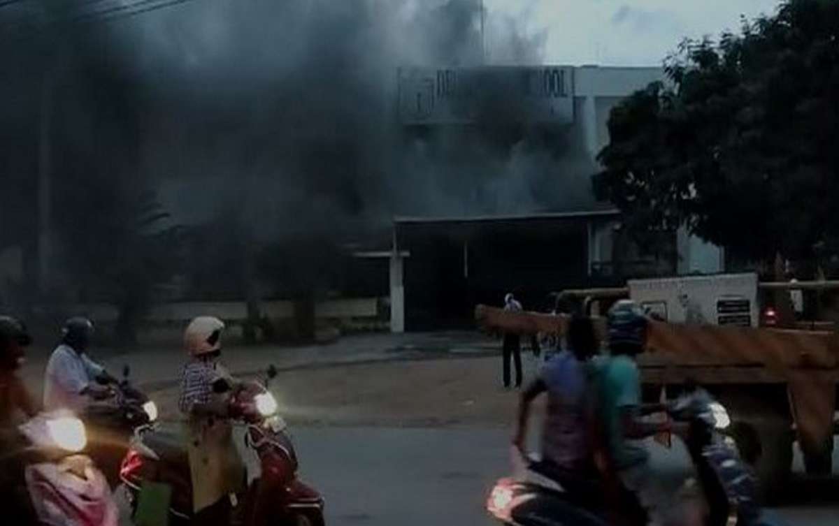 Fire erupts at Delhi Public School in Hyderabad&nbsp;