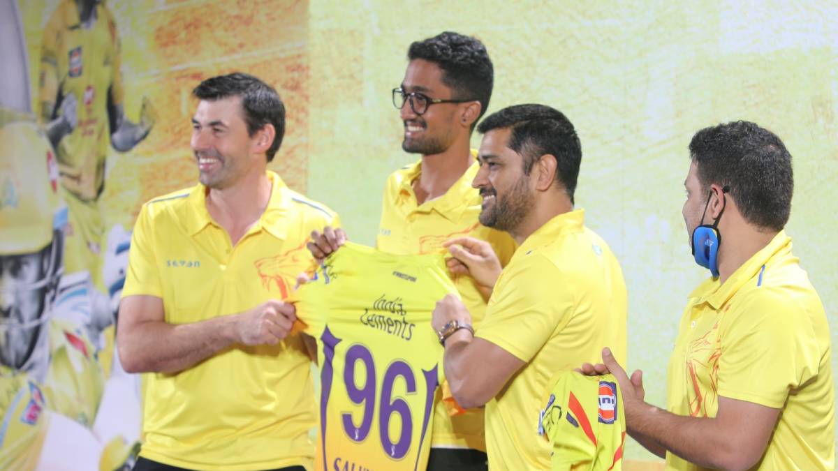 IPL 2020: CSK award MS Dhoni golden cap in special award ceremony ...