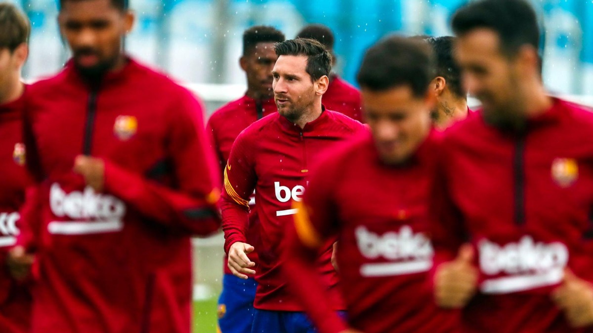 Lionel Messi back training with rest of Barcelona squad