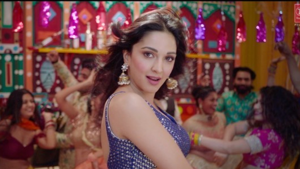 Indoo Ki Jawaani: Kiara Advani flaunts sassy moves in film's first song Hasina Pagal Deewani