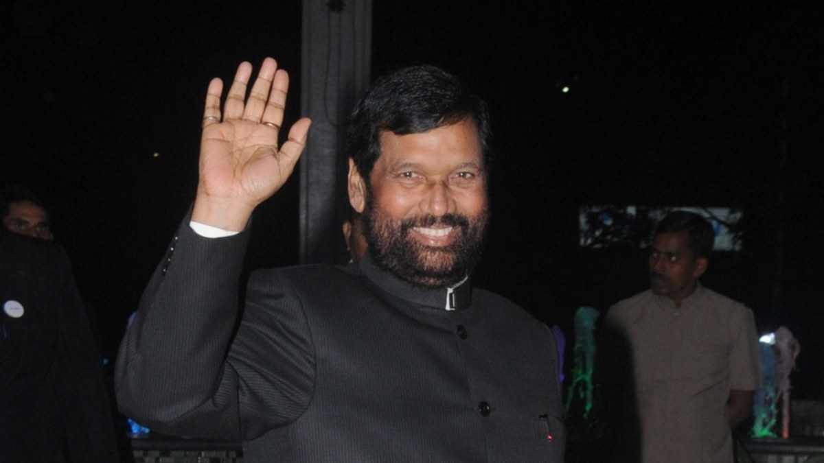 Ram Vilas is unwell and undergoing treatment in a hospital. LJP founder informed of his health in a tweet.