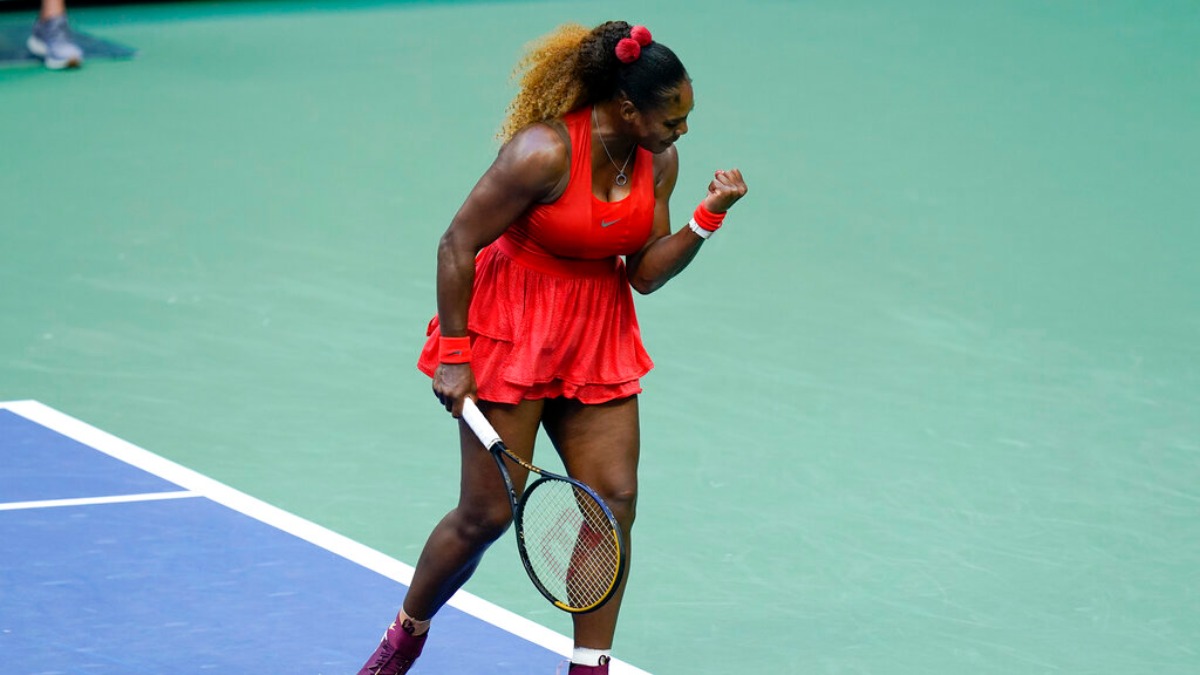 US Open: Serena Williams wins in first round; sister Venus crashes out