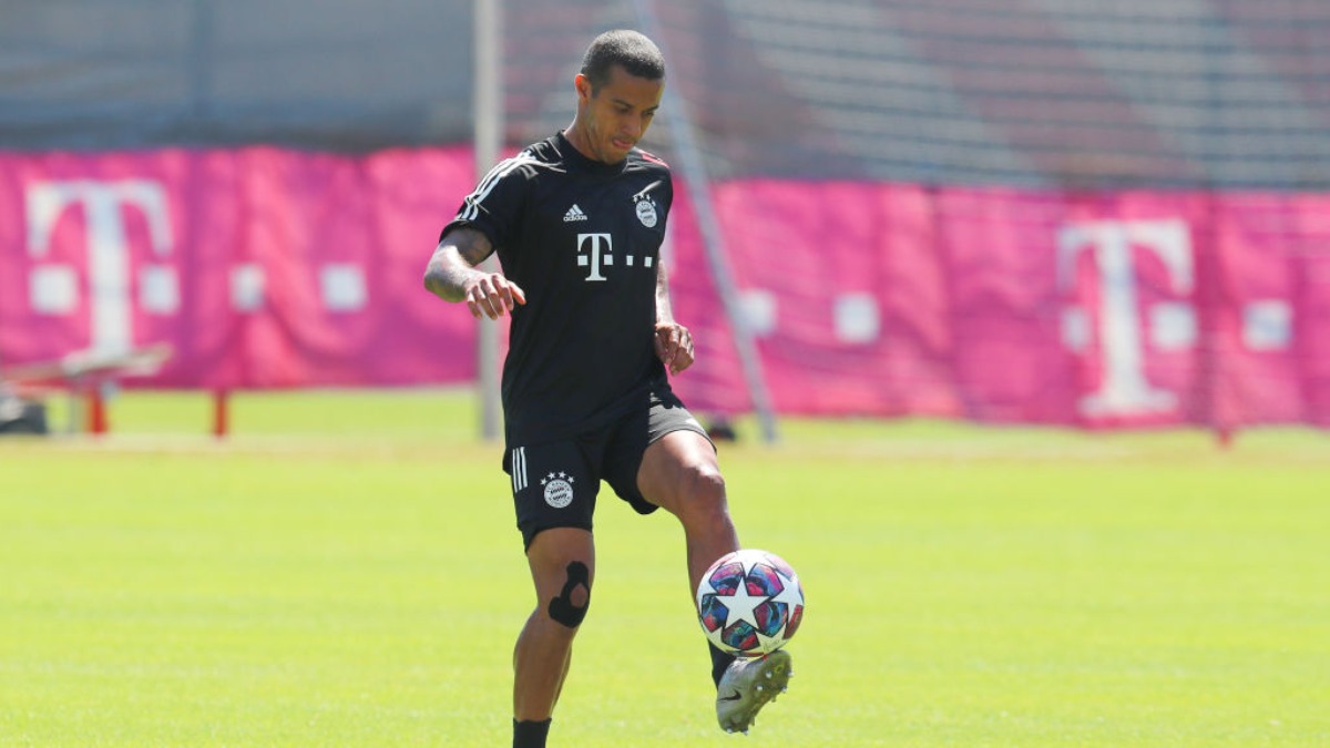 Premier League: Liverpool sign Thiago Alcantara from Bayern Munich