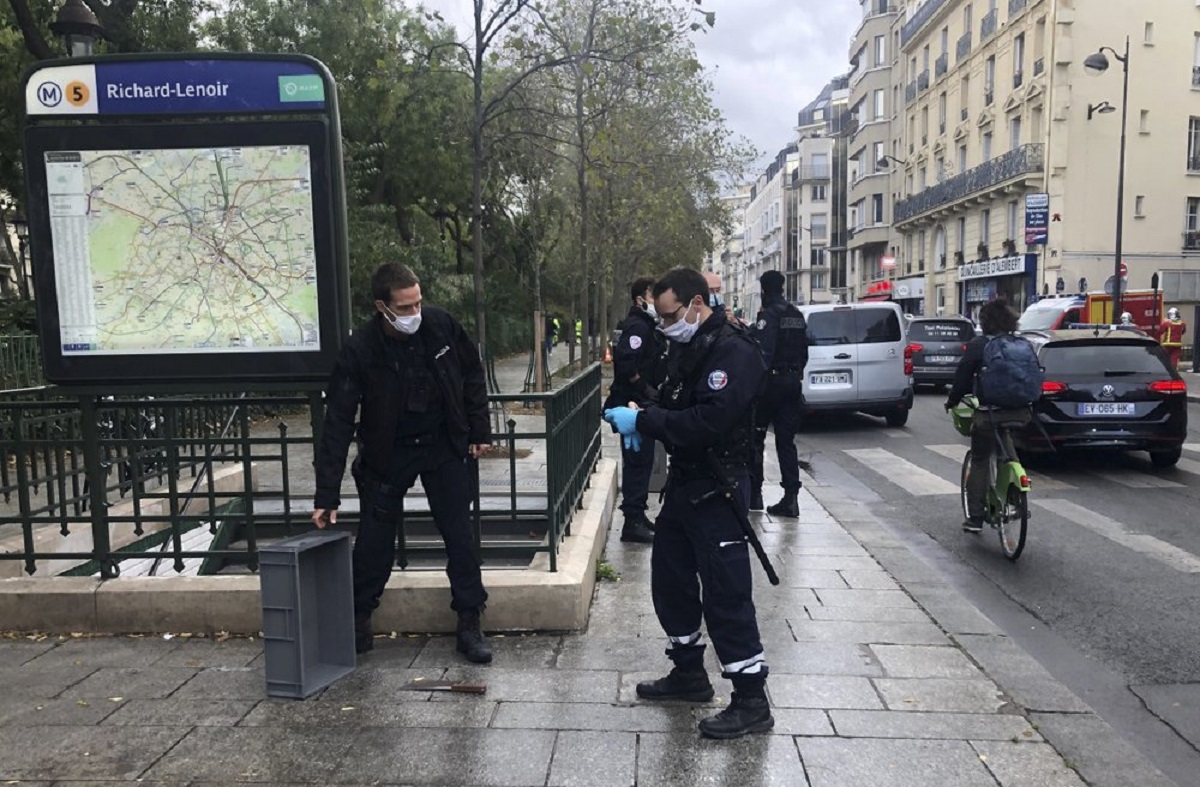 Popular Paris mosque shut for 6 months as French authorities probe teacher beheading