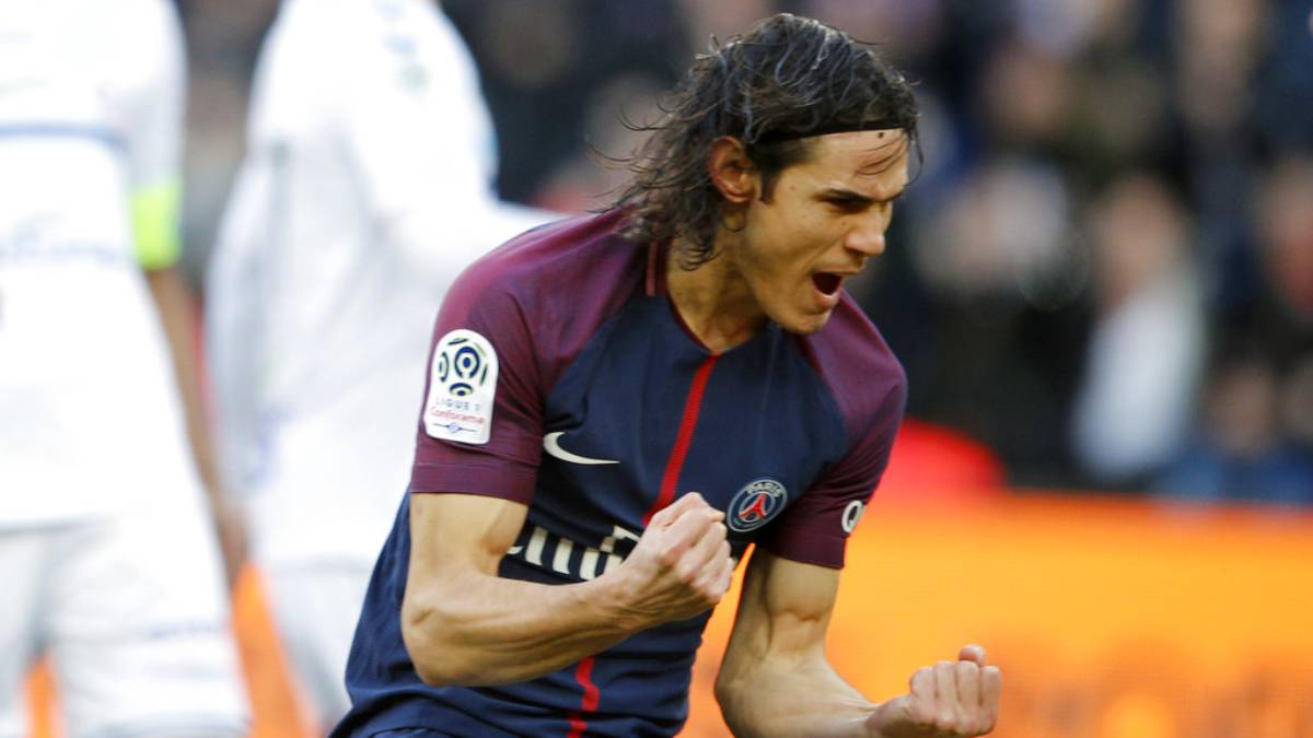 Manchester United sign Edinson Cavani, Arsenal add Thomas Partey on deadline day