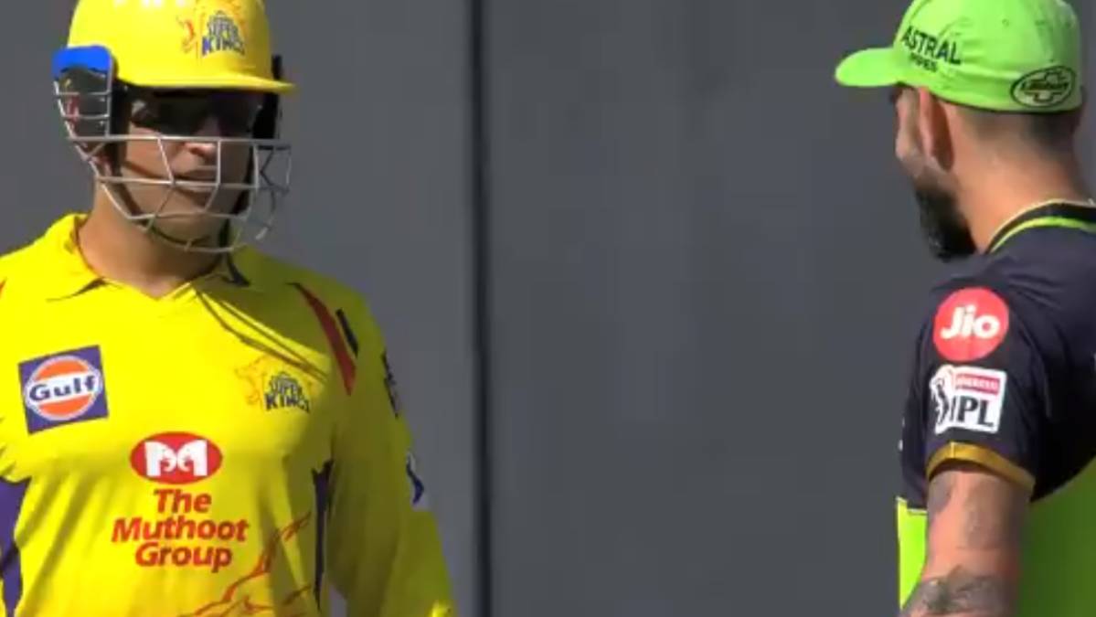 IPL 2020 | Virat Kohli, MS Dhoni have a friendly chat between deliveries during RCB vs CSK match