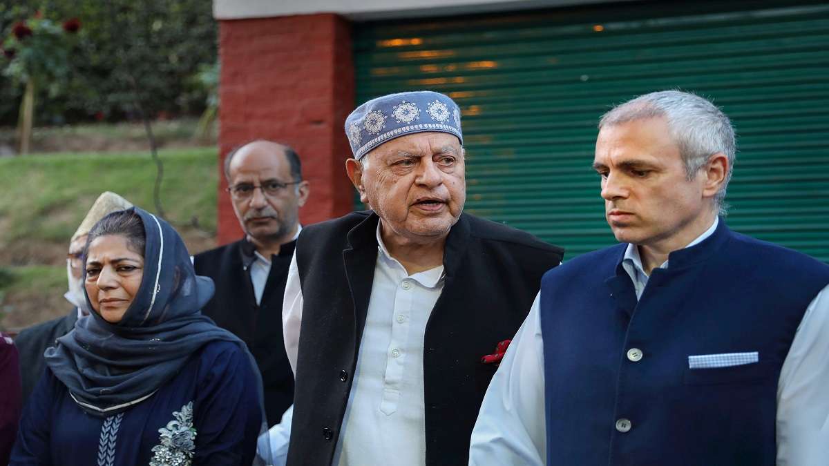 J&K up for sale: Omar Abdullah slams govt after people from outside J-K allowed to buy land there