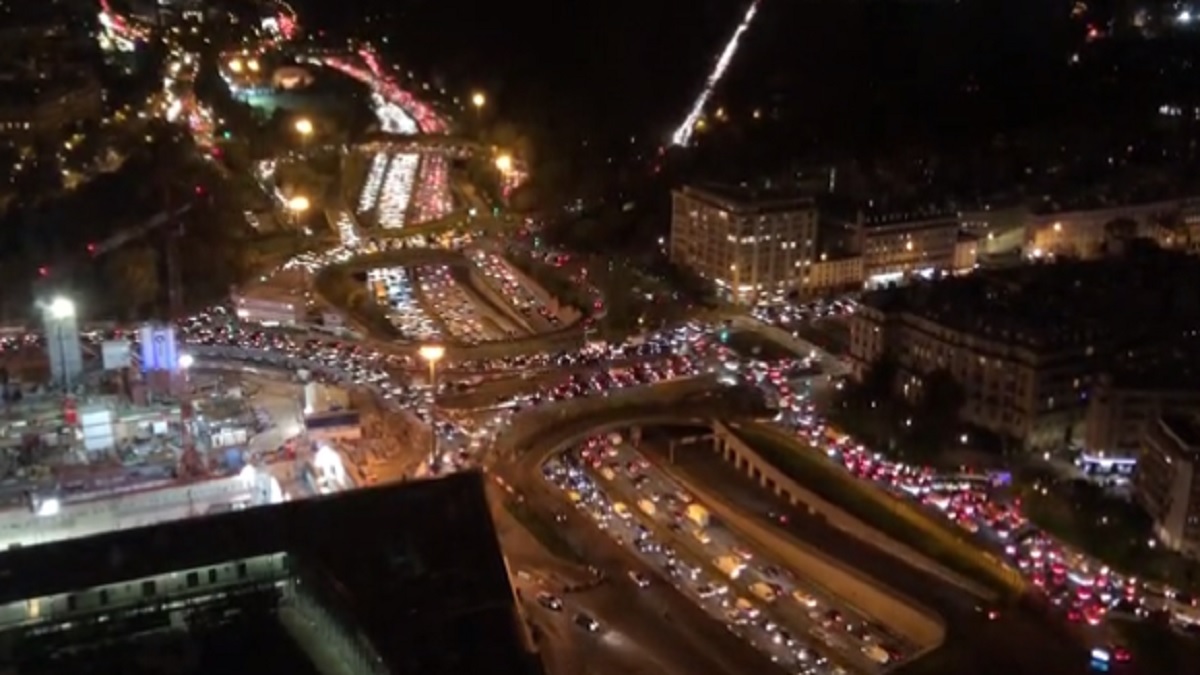 Stunning traffic jam in Paris when thousands of people try to leave the French capital before the new national lockdown to contain spread of coronavirus.
