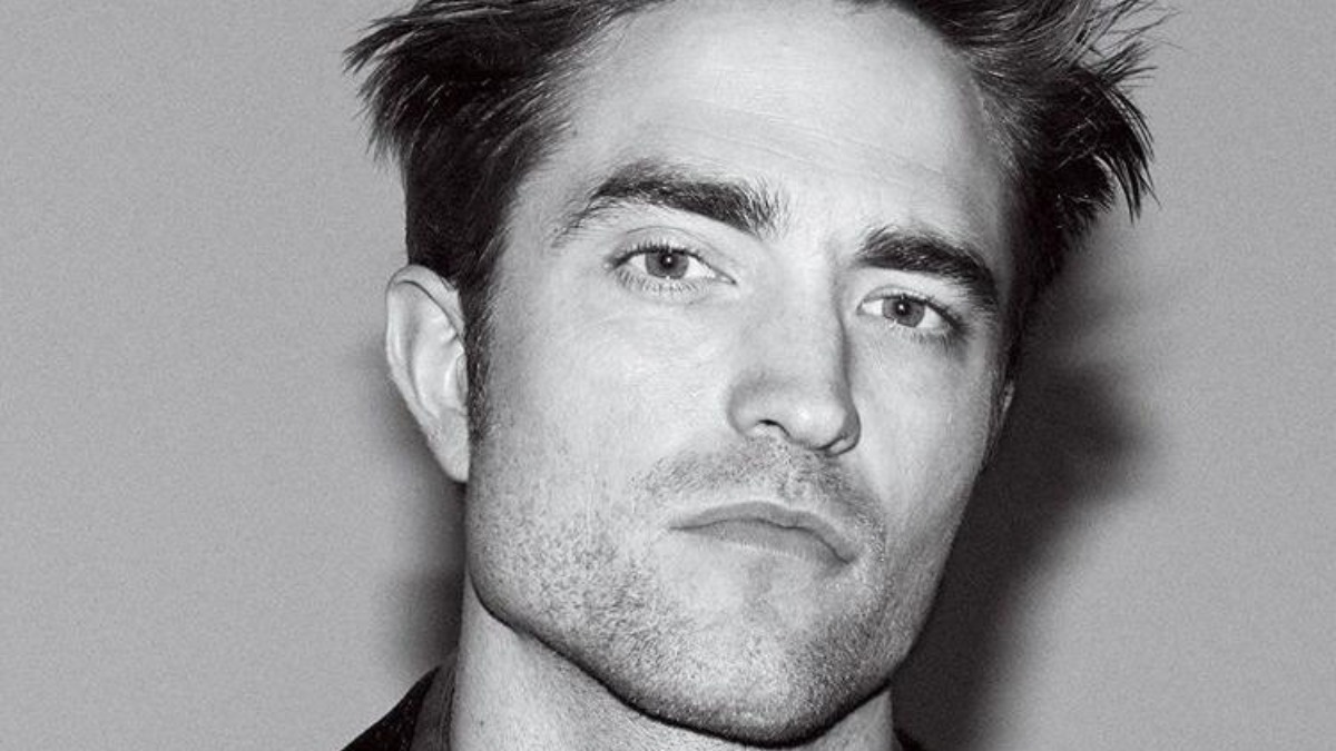 Robert Pattinson Celebrates Real Life Heroes Hollywood News India Tv Robert Pattinson Celebrates Real Life Heroes Hollywood News India Tv