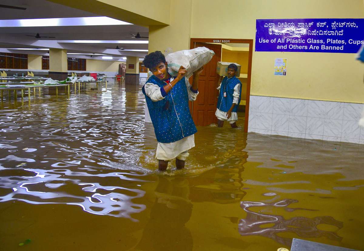 Bengaluru receives widespread rain, normal life hit