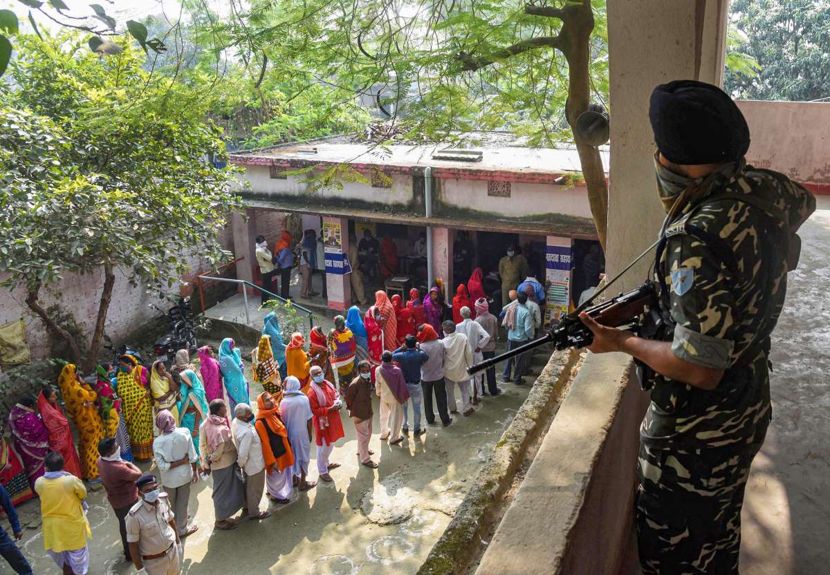 55 per cent voter turnout till 6 pm in Bihar Election phase 3, polling concludes