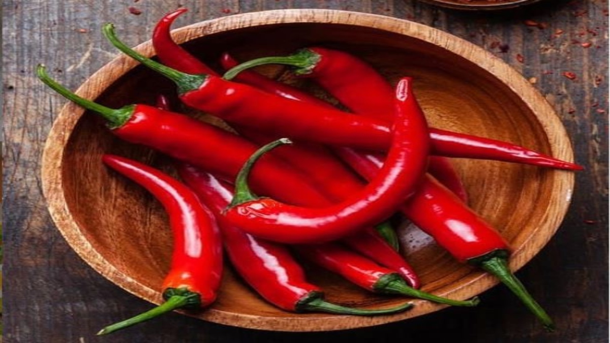 Chilli peppers may increase your lifespan says study: Know 5 other reasons for including them in your diet