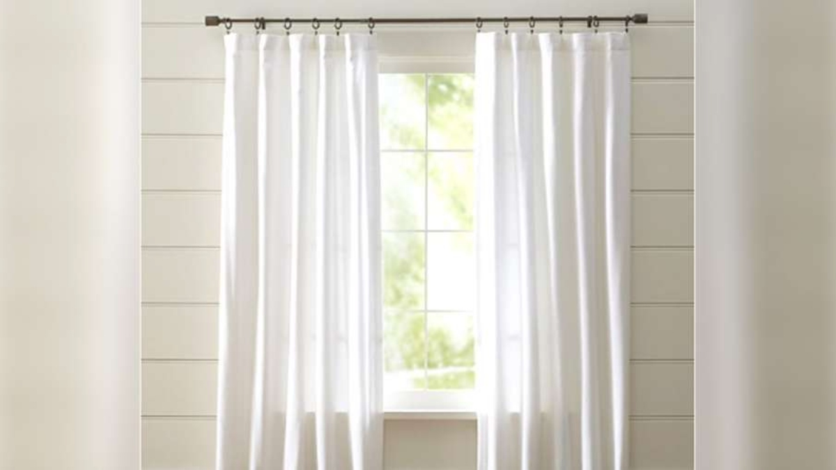 Vastu Tips Put white colored curtains in the northwest direction of