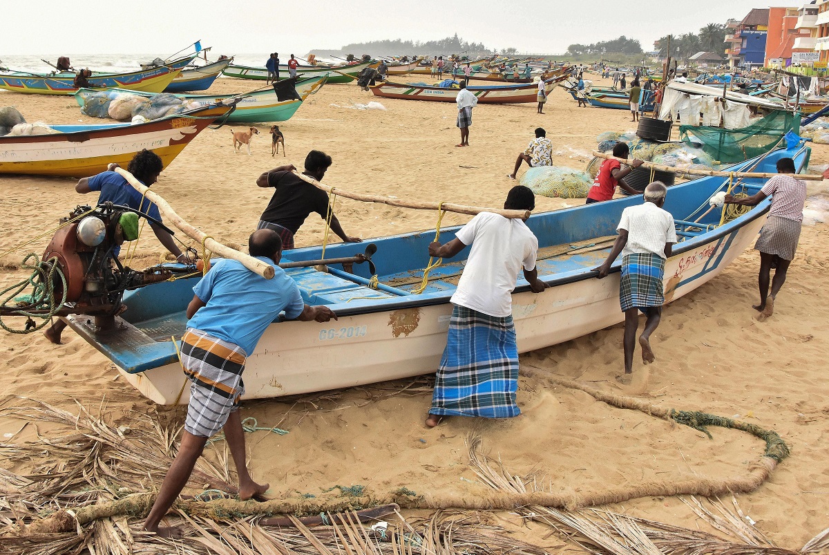 Andhra, Tamil Nadu, Puducherry brace for heavy rains as cyclone 'Nivar' approaches; NDFR teams deployed