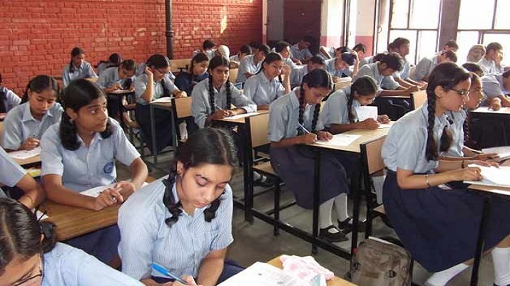 2 lakh private school students in Andhra shift to govt schools