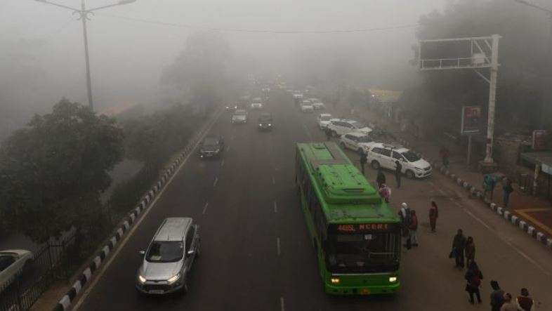 Dense Fog Shrouds Delhi, Delhi Air Quality Improves Marginally In Very ...