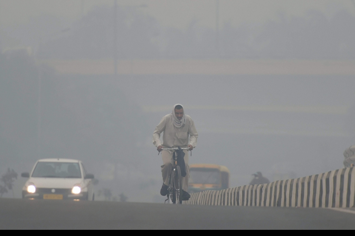 Delhi's air quality inches closer to 'severe' zone