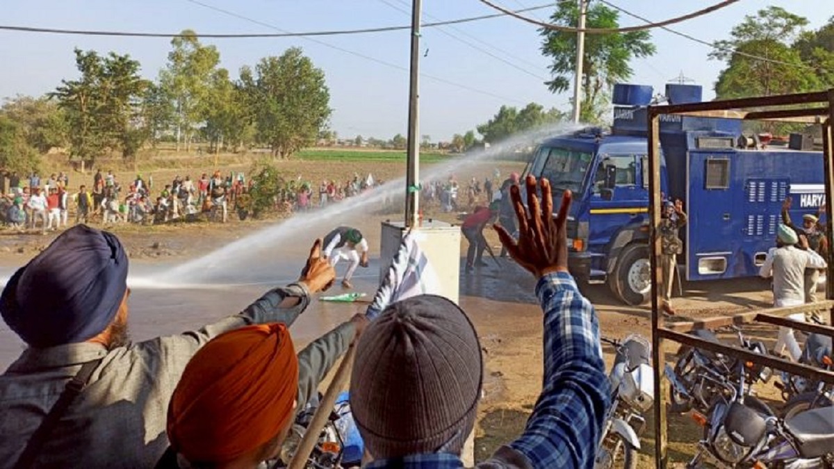 FIR against unidentified people over clash between farmers, security forces at Singhu border