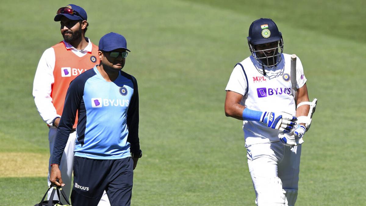 Aus vs Ind 1st Test: Mohammed Shami taken to hospital for scans after wrist injury