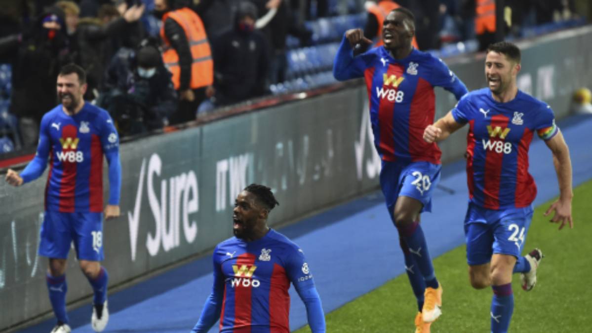 Premier League: Crystal Palace hit back late to deny Tottenham Hotspur a win on the road