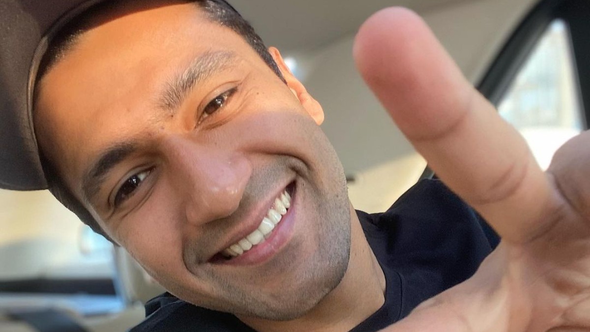 Vicky Kaushal shares glimpse of last working day in 2020