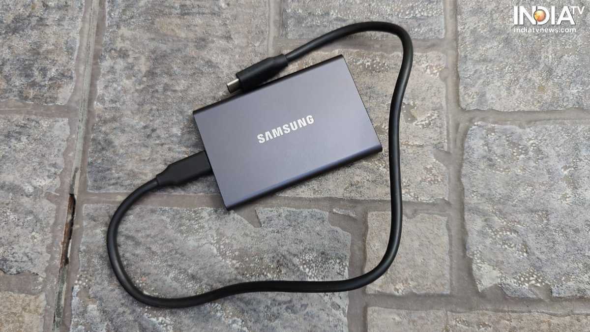 Samsung T7 review: Credit-card sized 2-terabyte SSD